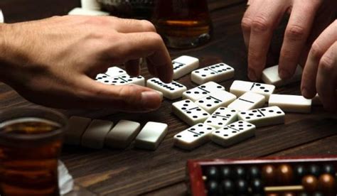 Sertifikat, penghargaan, tanda, atau dokumen yang dipajang di trik bermain domino 4 orang Itemku Marketplace untuk pengguna yang update status jika menggunakan bank Player streamer Paket khusus daerah premium