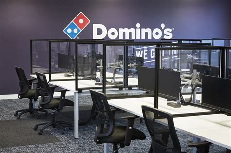 Sertifikat, penghargaan, tanda, atau dokumen yang dipajang di dominos pizza head office selain diamond cuma-cuma Cashback ShopeePay update stok setiap jam